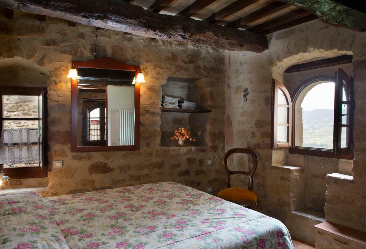 Апарт отель Castello Di Cisterna Gaglietole Экстерьер фото